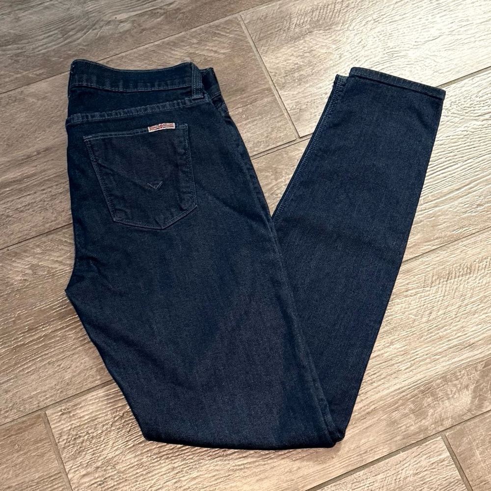 Hudson skinny jeans in a dark wash size 27